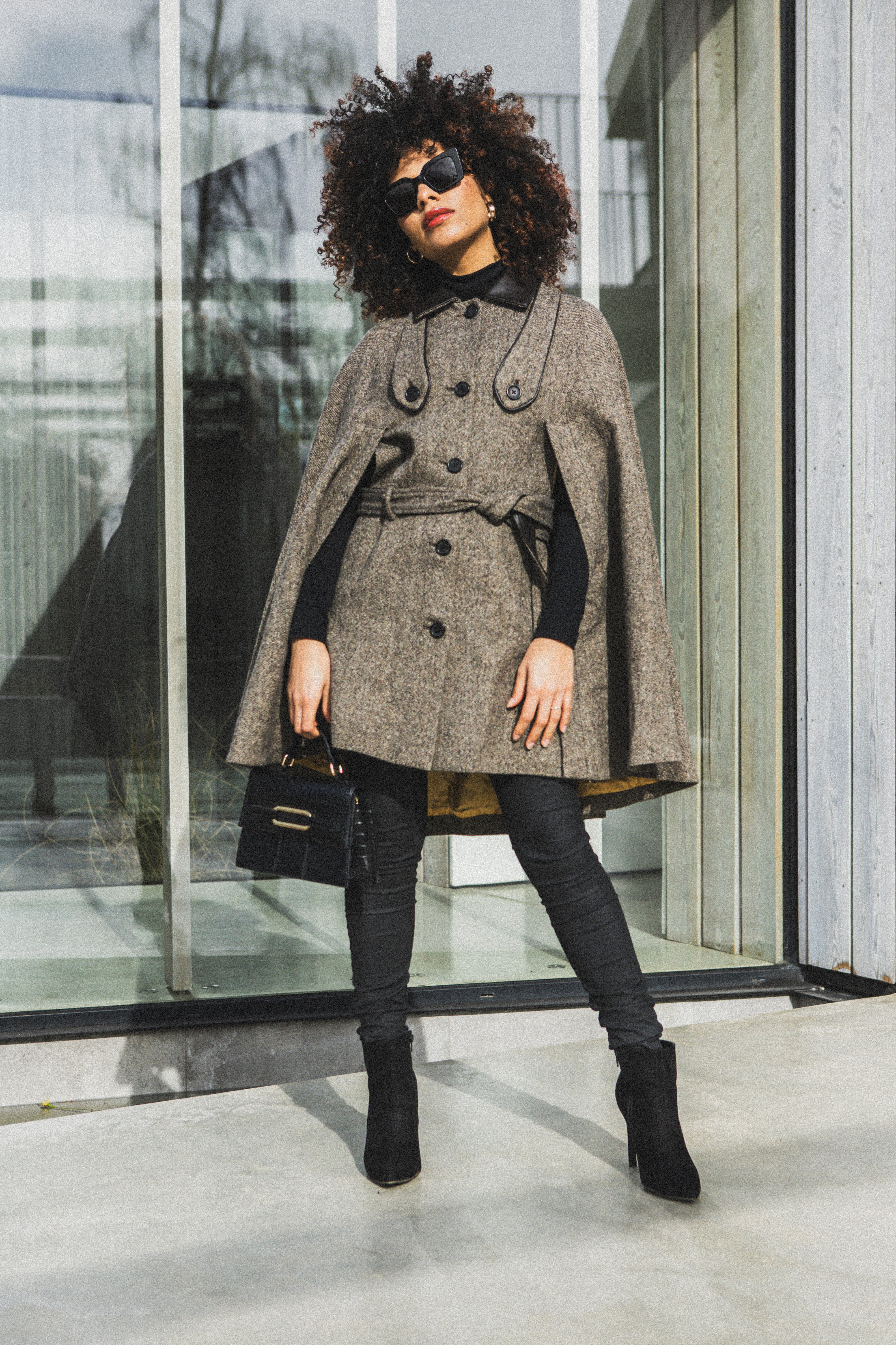 Donegal Tweed Cape – Hamilton Hatt
