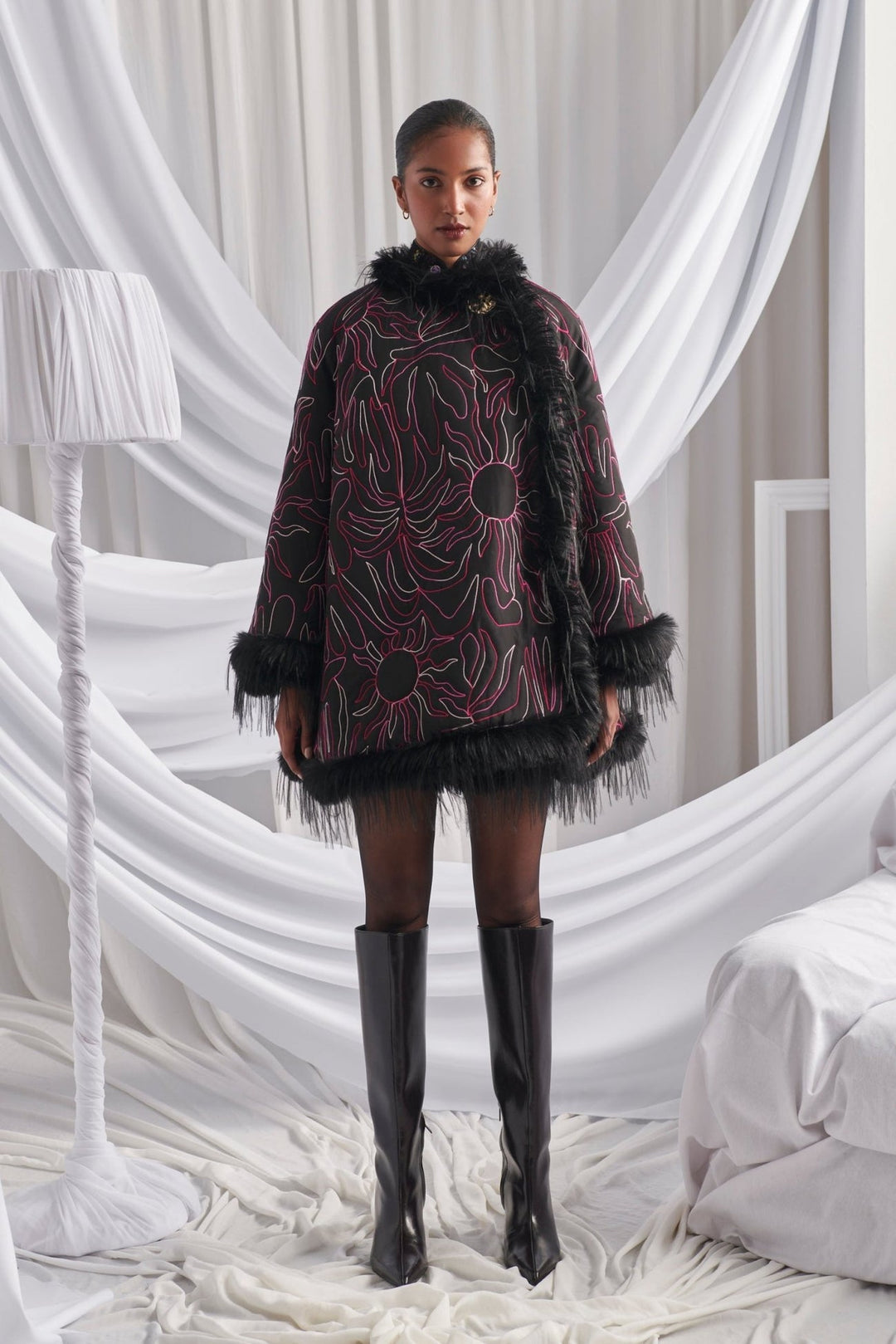 Celia B, Zahrada Coat Black