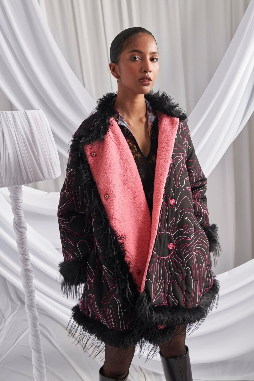 Celia B, Zahrada Coat Black